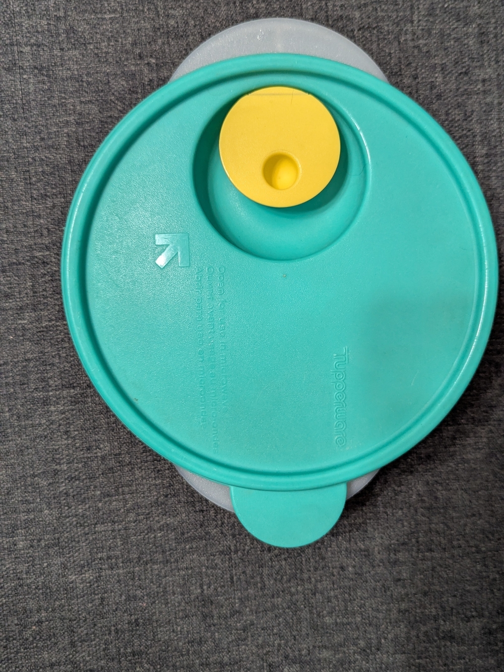 Tupperware #2648 Green Crystalwave #1 Microwave w/yellow flip top 2 1/2 Cup